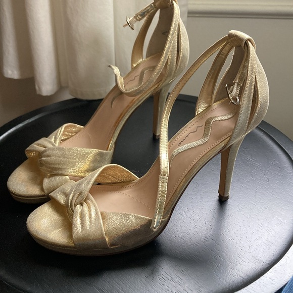 Nina gold lame heels with ankle strap - Picture 1 of 10